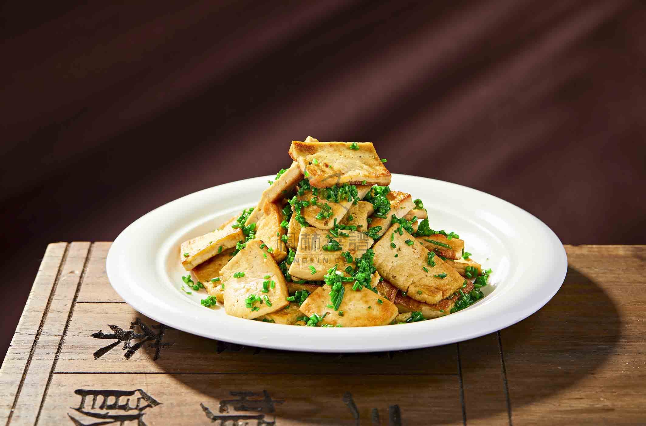 R2270沙葱煎豆腐