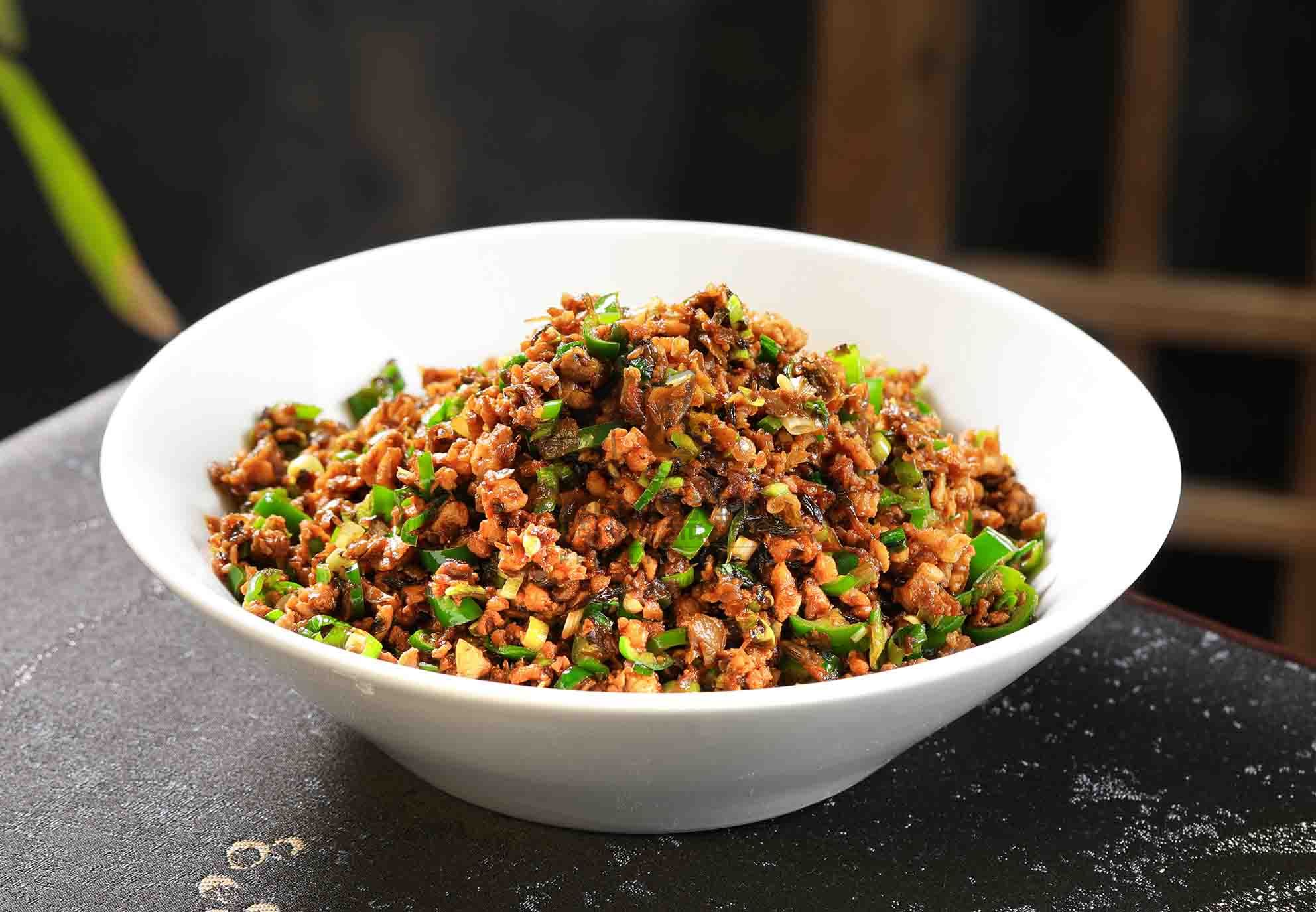 R2182鸡米炒芽菜