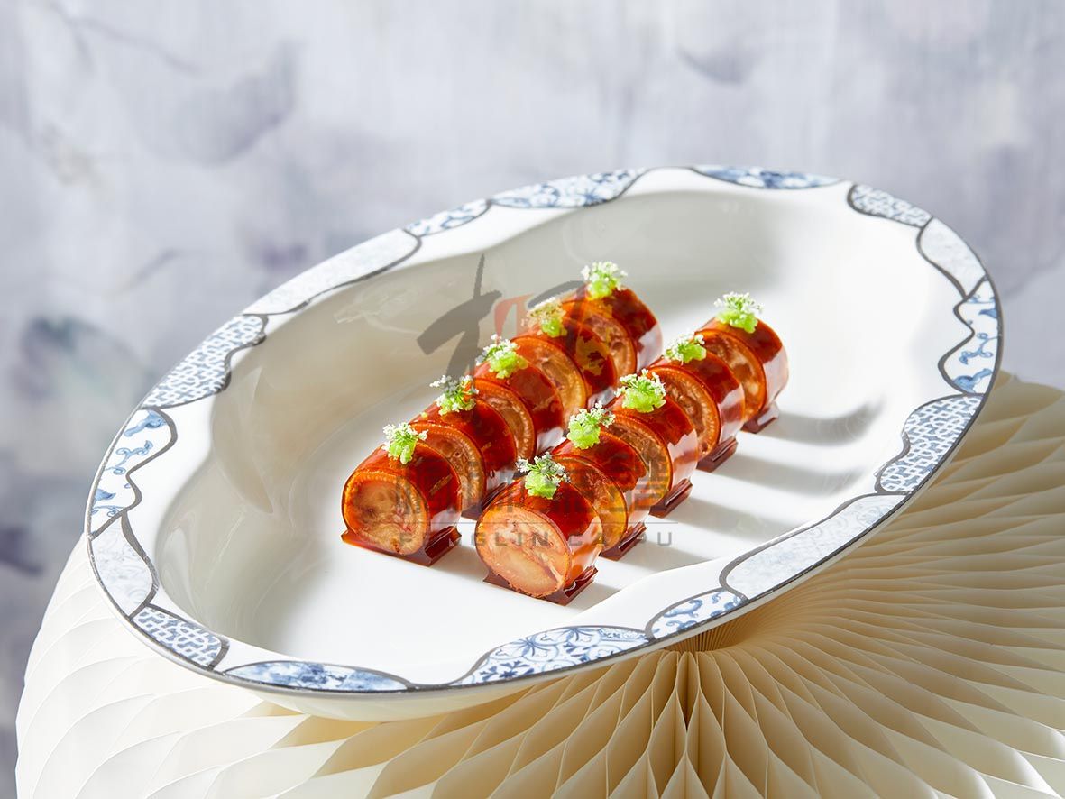 L1716黑金阿胶脱脂猪手