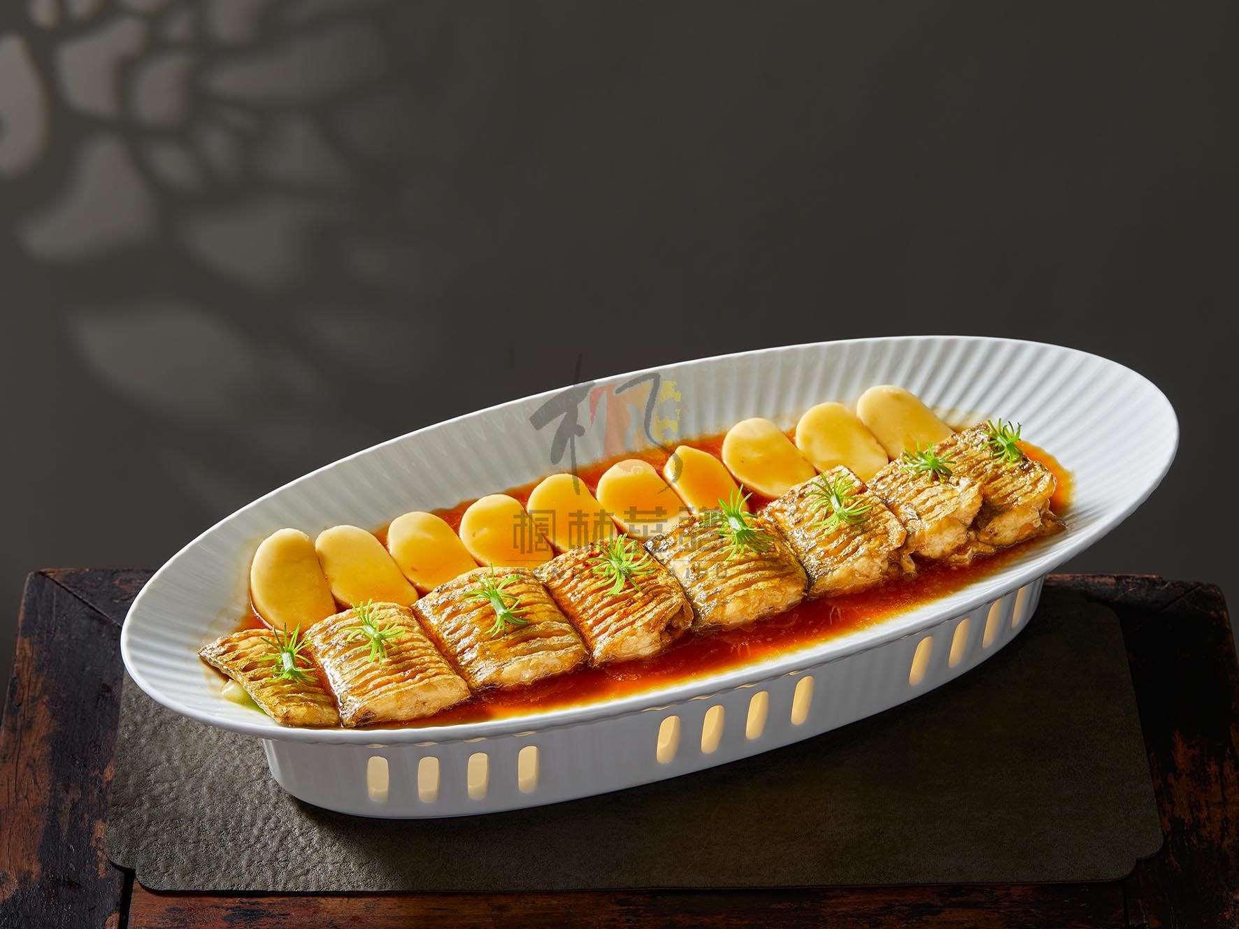 R2903海钓带鱼烧年糕