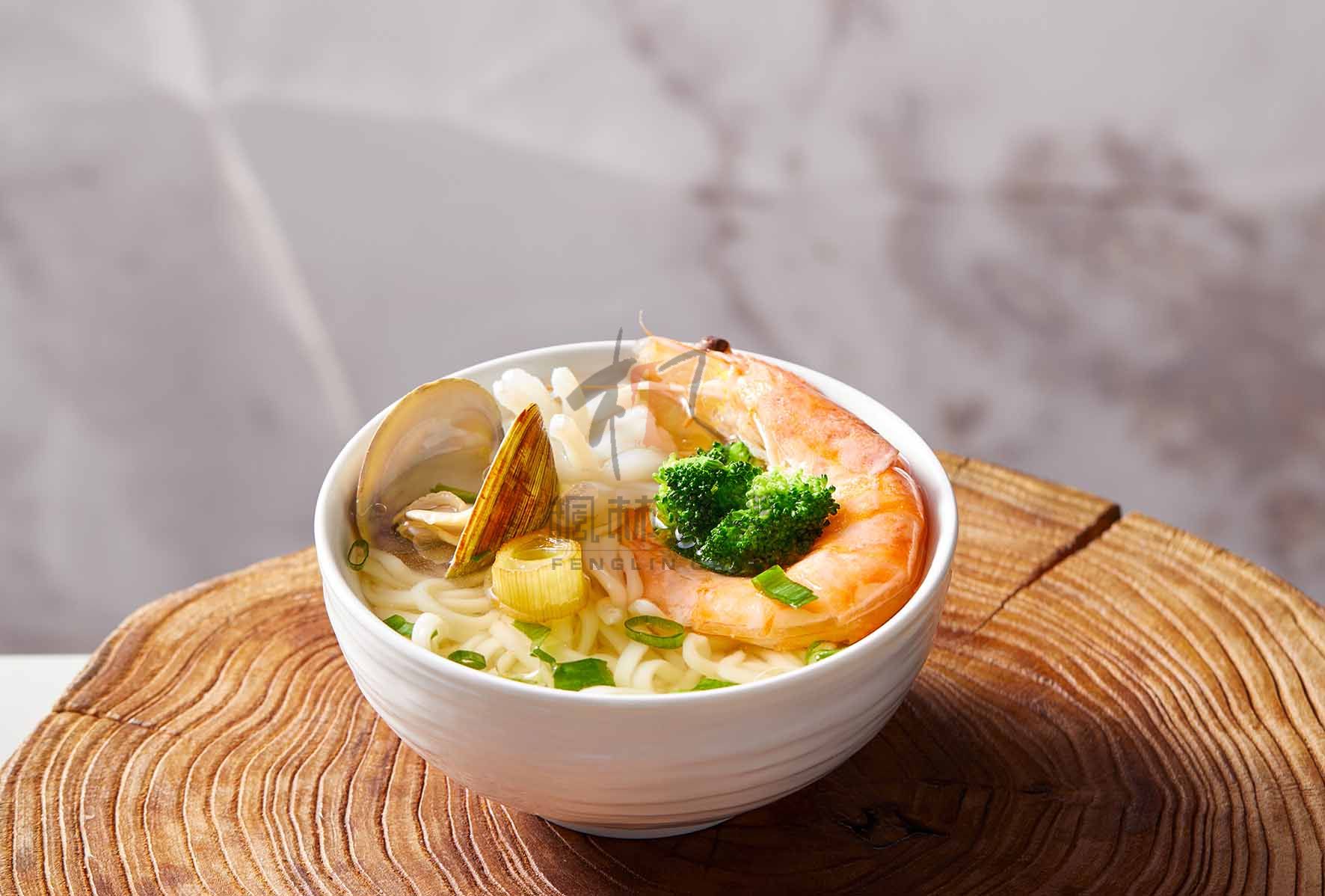 M0526鲜虾蛤蜊（geli）面