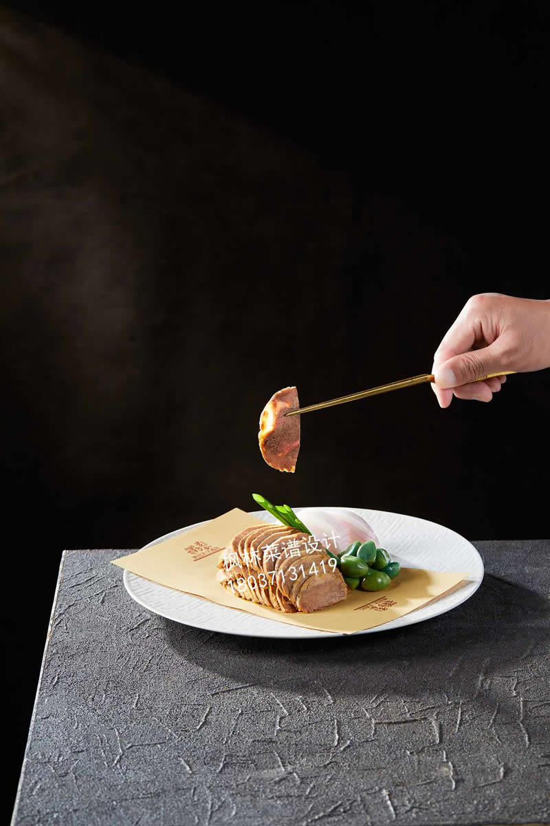 L0354绿蒜配牛腱