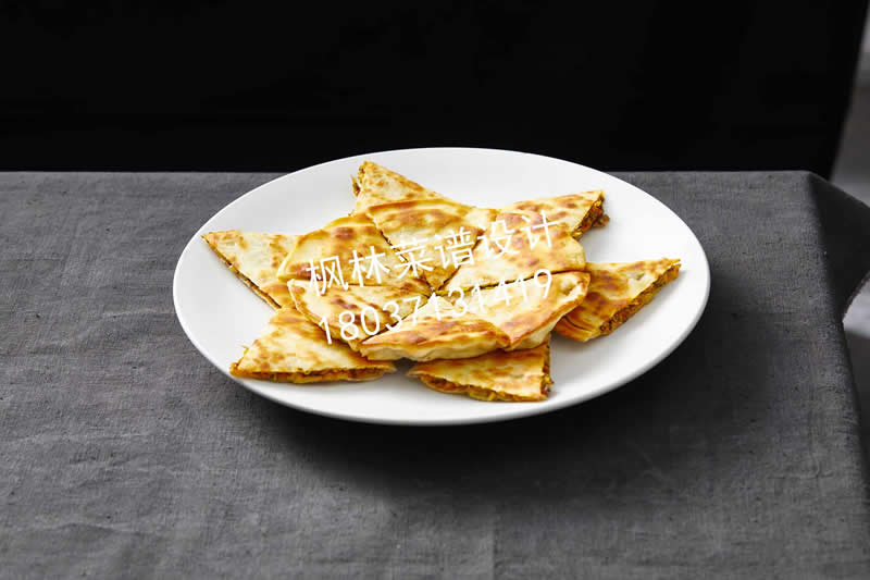 M0123农家酸菜盒