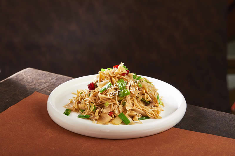 R1593五花肉炒笋尖